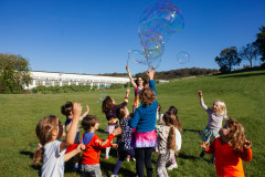 Giant bubbles